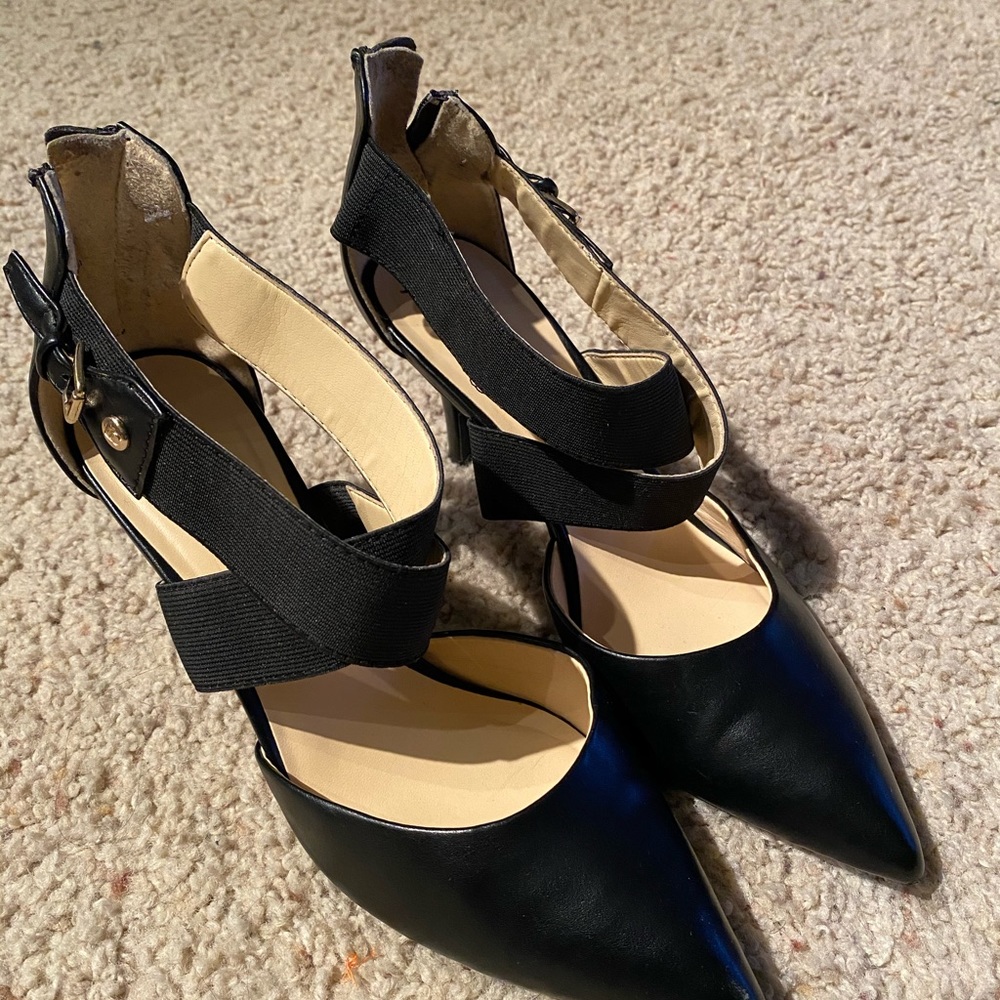 Black Liz Claiborne heels